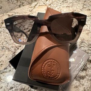 Women’s Brand new Ray-Ban gradient sunglasses